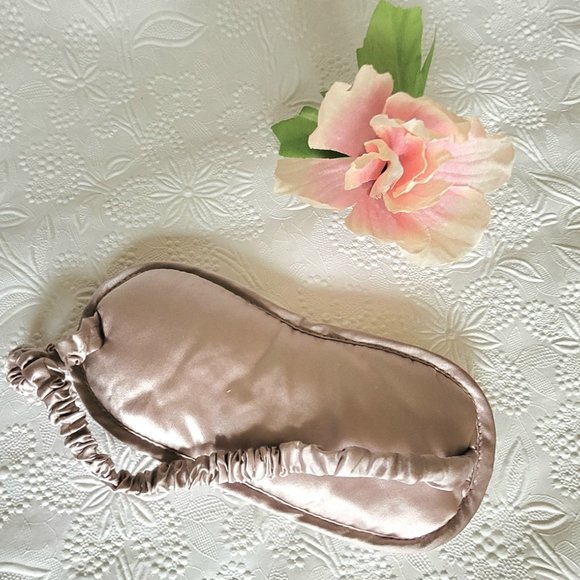 Erno Laszlo Silk Sleep Mask - Picture 2 of 2